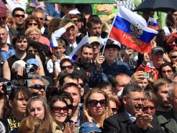 Почти четверть россиян хочет видеть Донбасс в составе России фото