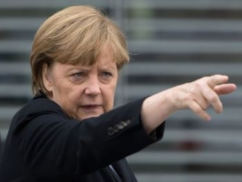 Хакеры атаковали компьютеры Ангелы Меркель фото