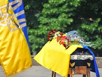 «Пусть эта утрата будет последней!» В Веселовском районе похоронили бойца, погибшего в АТО фото