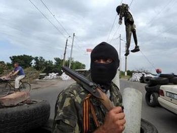 Украинок на Донбассе продают в рабство на Кавказ фото