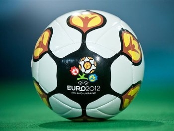 Украина до сих пор финансирует Евро-2012 фото