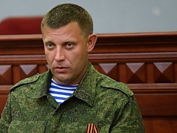 Захарченко угрожает войной, если Донеччину не отдадут террористам фото
