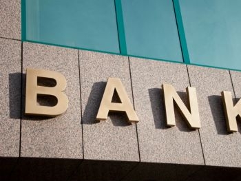 Банки Европы потеряли 50 млрд евро из-за Греции фото