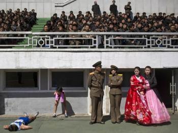Ллидер КНДР Ким Чен Ын казнил 70 человек фото