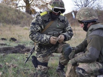 Боевики обстреливают Авдеевку фото