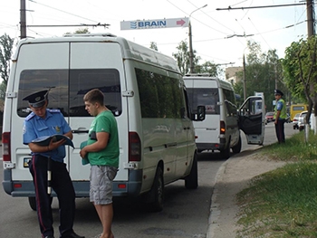 По городу ходят маршрутки с неисправными тормозами фото