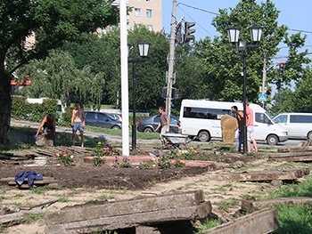 Начались работы в сквере Сливена фото