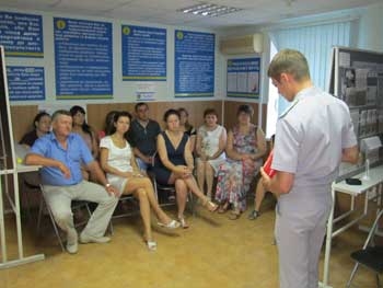 Мелитопольские спасатели дали мастер-класс коллективу центра занятости фото