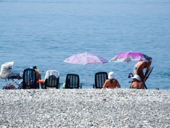 Отдыхающие в Запорожской области купаются в опасных местах фото