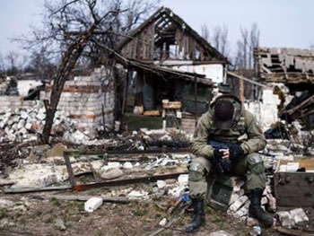 Ситуация на Донбассе продолжает ухудшаться, боевики перебрасывают силы на передовую фото