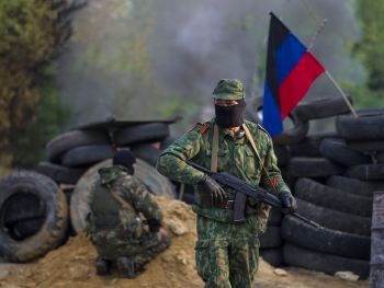 Террористы перебросили танки в район Донецка фото