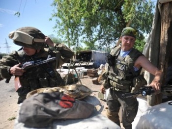 В зоне АТО возобновились бои фото