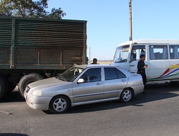 На выезде из Мелитополя произошло ДТП с участием грузовика, автобуса и легковушки фото