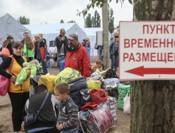 В запорожский штаб для беженцев ежедневно обращаются 25 человек фото