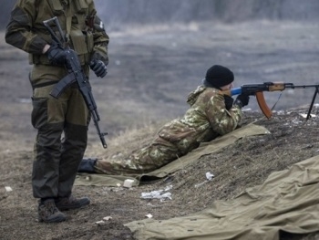 Боевики обстреляли Лозовое фото