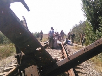 Активисты пропустят гумконвои с едой в обмен на политзаключенных фото