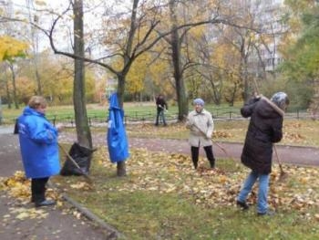 Запорожцы вышли на субботник фото