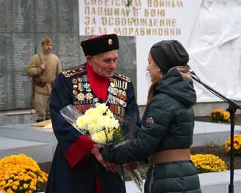 В Мелитопольском районе праздничному митингу дождь не помешал фото