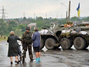 Боевики обстреляли силы АТО на Донбассе фото