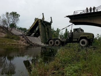 Боевики перебросили в Горловку Гвоздики фото