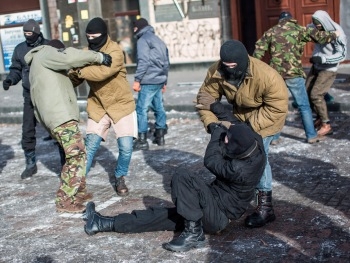 Из 35 обстрелов боевиков 25 были прицельными фото