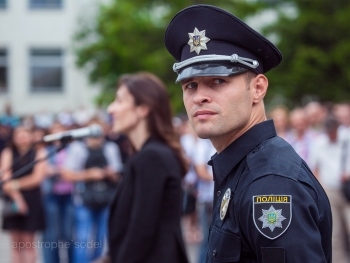 Запорожских полицейских отправят на учебу в Винницу фото