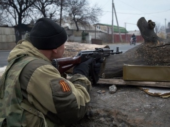 Боевики ранили троих украинских военных фото