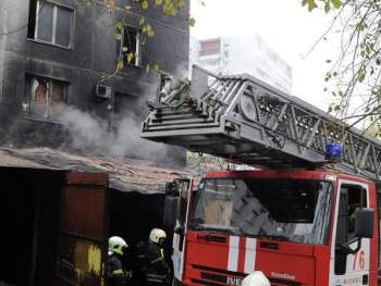 Во Львове горело общежитие фото