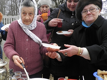 В храме св. Пантелеимона отметили Масленицу всем миром фото