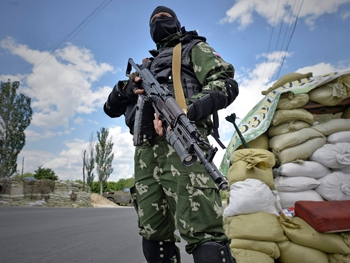 Боевики ЛНР и ДНР получали социальные выплаты переселенцев в Бердянске фото