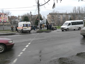 Авария на пересечении просп. Б. Хмельницкого и ул. Вакуленчука фото