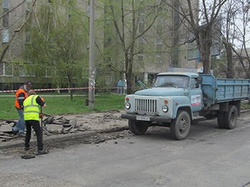 В Мелитополе спуск к рынку выложат плиткой и засадят кленами фото