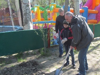 Волонтеры приглашают убирать не только в городе, но и в районе фото