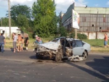 Жуткое ДТП на объездной в Мелитополе: машины - в хлам  фото