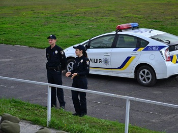 В Харькове полицейские стреляли в отдыхающих фото