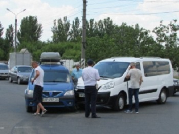 В Мелитополе на объездной - новое ДТП неподалеку от сбитого светофора фото