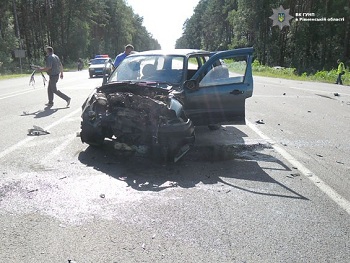 В Ровенской области столкнулись Нива и микроавтобус: восемь пострадавших фото