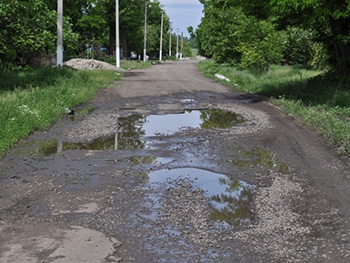 В Мелитопольском районе определили дороги для первоочередного ремонта фото