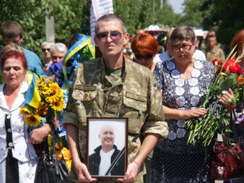 В последний путь. В Мелитополе простились с погибшим воином фото