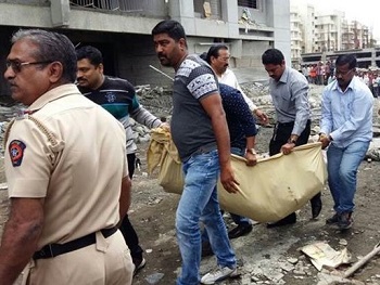 В Индии под обломками недостроенной многоэтажки погибли 9 рабочих фото