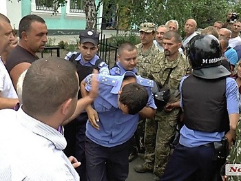 Убийство мужчины в Николаевской области повлекло за собой массовые увольнения фото