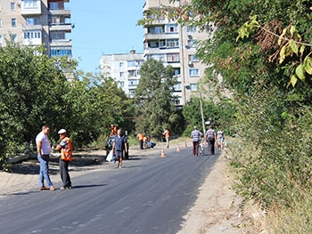 Мелитопольскую дорогу доремонтируют состоятельные люди фото