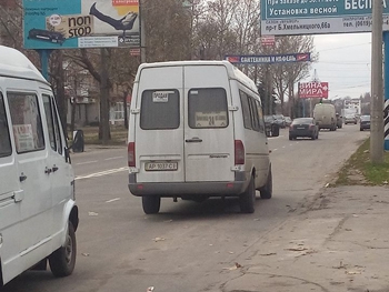 Маршрутник нахамил пассажирам, уверенный в своей безнаказанности фото