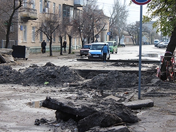 Ремонт коллектора по ул. А. Невского обещают закончить к воскресенью фото