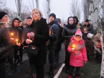 В Мелитополе почтили память жертв Голодомора минутой молчания фото