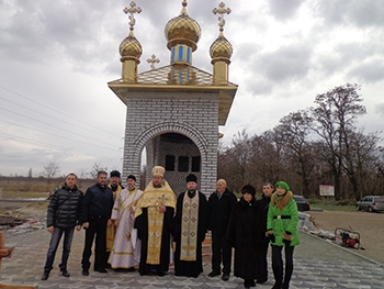 На мелитопольском кладбище освятили часовню фото