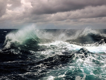 Промоина между Молочным лиманом и Азовским морем закрыта штормами фото