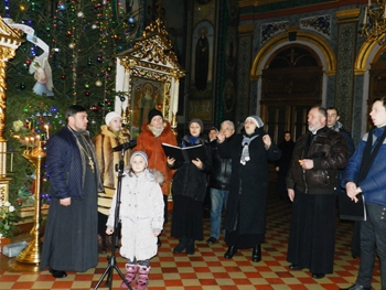 Мелитопольский хор Преображение прославлял Бога в Почаеве фото