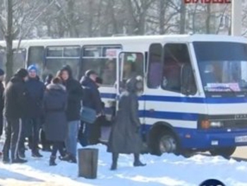 В Авдеевке начата добровольная эвакуация фото