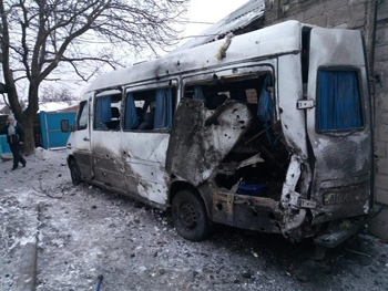 Авдеевка после ночного обстрела: кадры с горячей точки Донбасса  фото